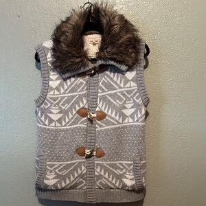 Pink Rose Gray Knit Vest with Faux Fur Collar